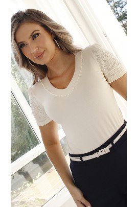 034457 - Blusa Manga Curta Lisa com Bordado